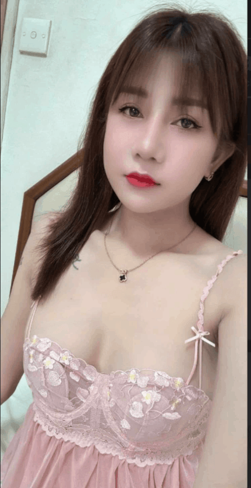 Lisa-(18) Private Escort Singapore - Image 4